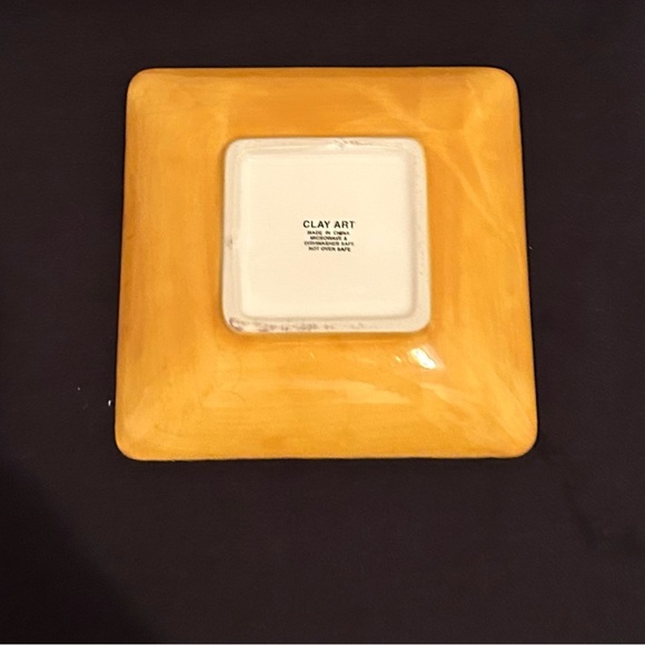 6.75” Clay Art serving plate. - Picture 4 of 7